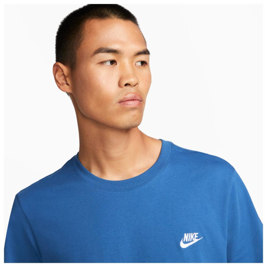Nike Ανδρική κοντομάνικη μπλούζα Sportswear Club Tee Nike Ανδρική κοντομάνικη μπλούζα Sportswear Club Tee